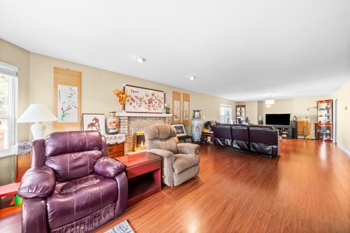 6012 124 Street, Surrey, BC 