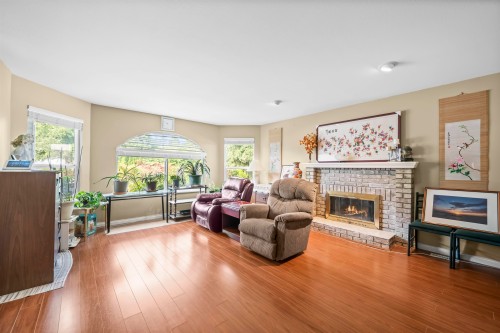 6012 124 Street, Surrey, BC 