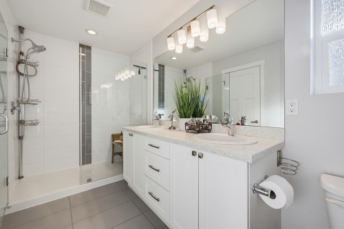27515 27A Avenue, Langley, BC 