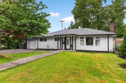 10871 Oriole Drive Surrey, BC V3R 5A4