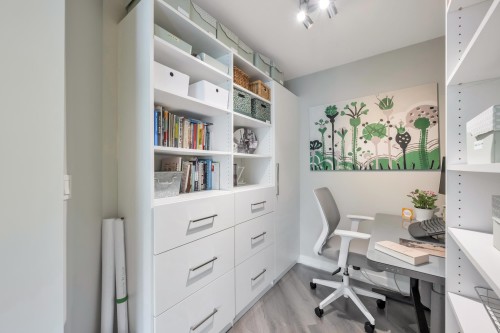 207-2950 King George Boulevard, Surrey, BC 
