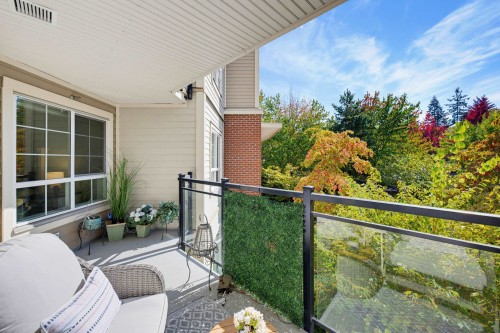 207-2950 King George Boulevard, Surrey, BC 