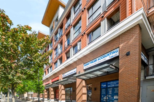 523-13733 107A Avenue, Surrey, BC 