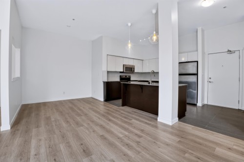 523-13733 107A Avenue, Surrey, BC 