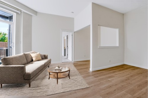 523-13733 107A Avenue, Surrey, BC 