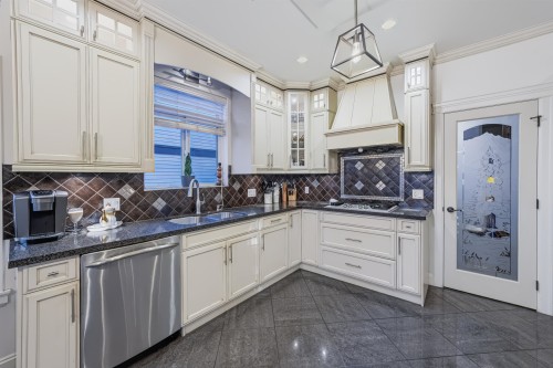35708 Zanatta Place, Abbotsford, BC 