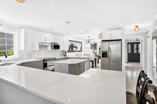 1065 King George Boulevard, Surrey, BC 