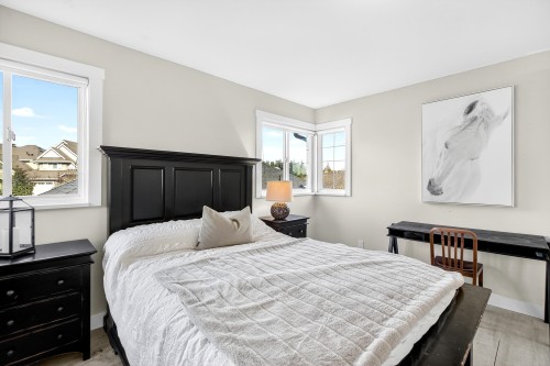 1065 King George Boulevard, Surrey, BC 