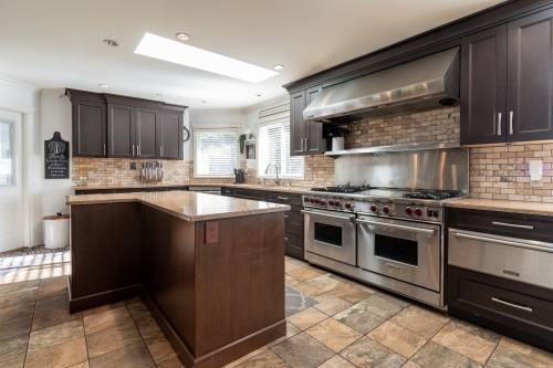 19118 86 Avenue, Surrey, BC 