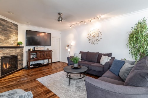 19118 86 Avenue, Surrey, BC 