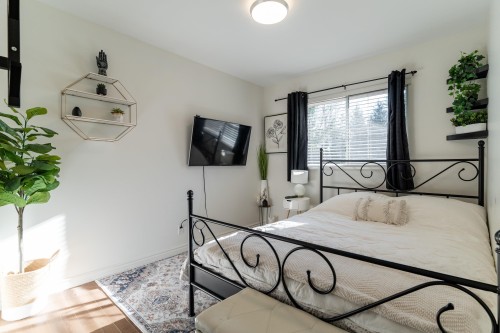 19118 86 Avenue, Surrey, BC 