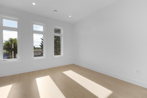 101-5840 179 Street, Surrey, BC 