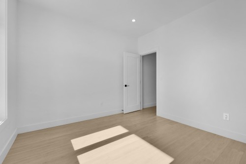 101-5840 179 Street, Surrey, BC 