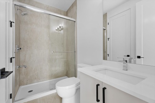 101-5840 179 Street, Surrey, BC 