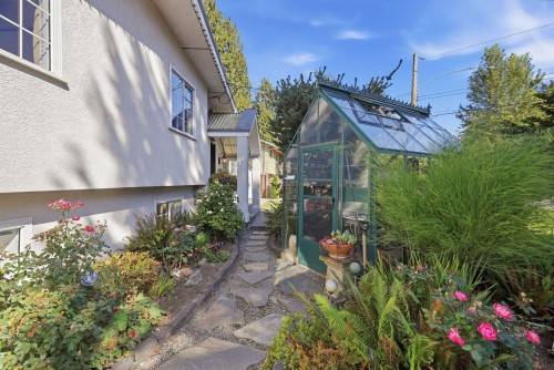 10461 Main Street, Delta, BC 