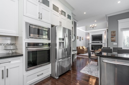 17863 71A Avenue, Surrey, BC 