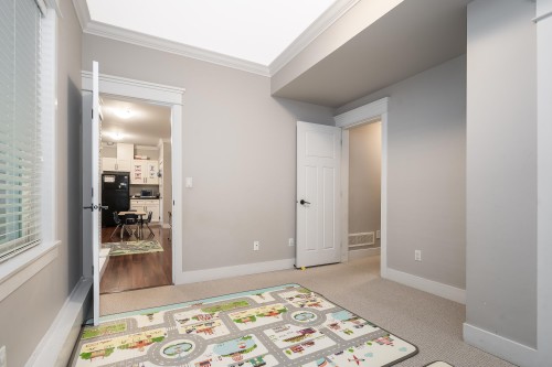 17863 71A Avenue, Surrey, BC 