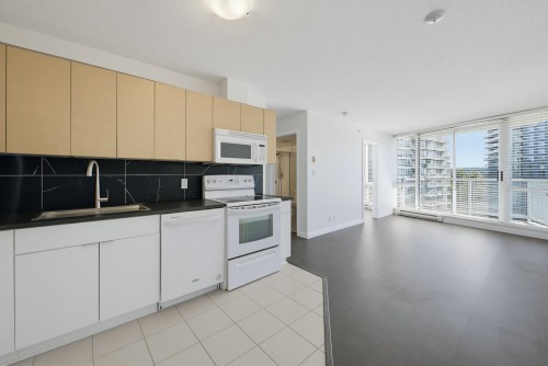 1007-13618 100 Avenue, Surrey, BC 