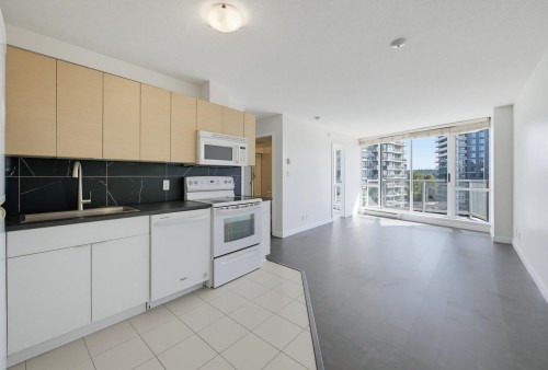 1007-13618 100 Avenue, Surrey, BC 