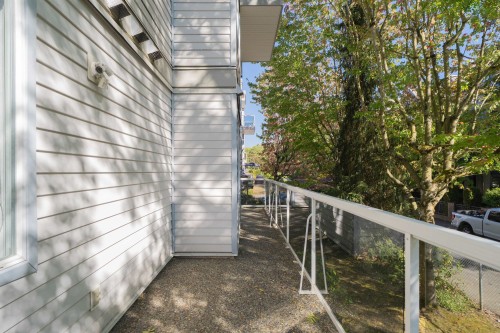 105-20240 54A Avenue, Langley, BC 