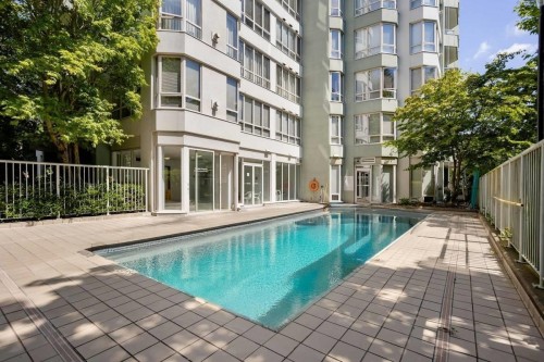 403-10088 148 Street, Surrey, BC 