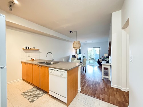 403-10088 148 Street, Surrey, BC 