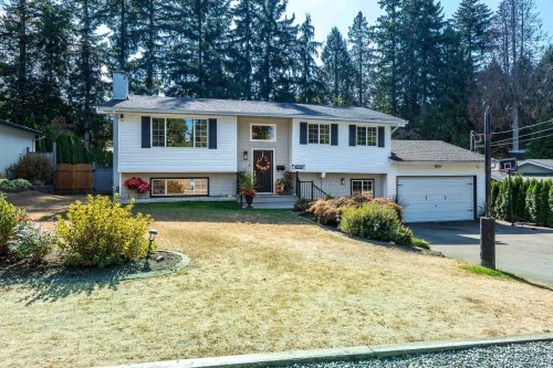 20504 43 Avenue  Langley, BC V3A 3C2