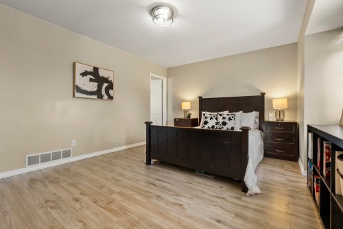 9511 160 Street, Surrey, BC 