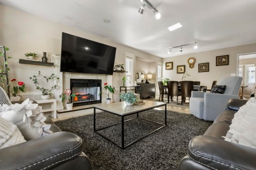 9511 160 Street, Surrey, BC 