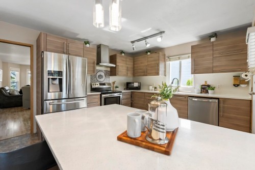 9511 160 Street, Surrey, BC 