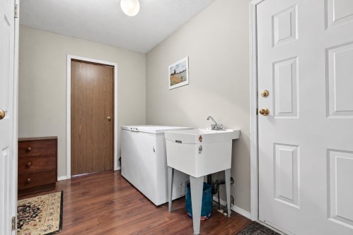 14287 73A Avenue, Surrey, BC 