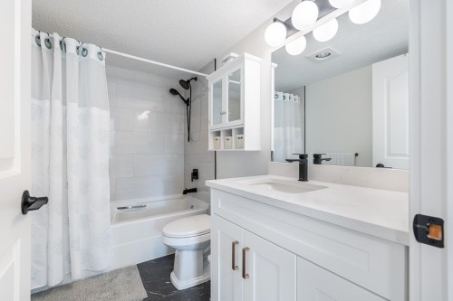 201-3150 Gladwin Road, Abbotsford, BC 
