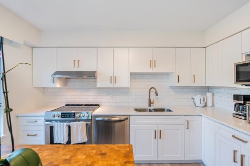 201-3150 Gladwin Road, Abbotsford, BC 