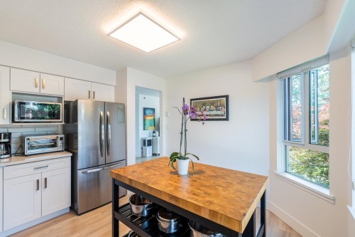 201-3150 Gladwin Road, Abbotsford, BC 