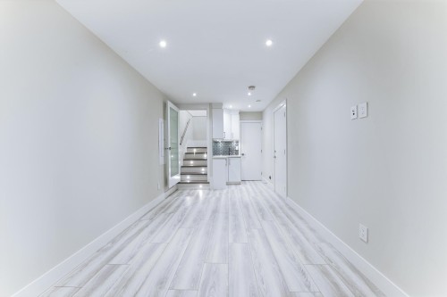 19433 70 Avenue, Surrey, BC 