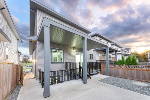 19433 70 Avenue, Surrey, BC 