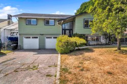 7765 114a Street  Delta, BC V4C 7E5