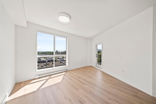 439-20769 Fraser Highway, Langley, BC 