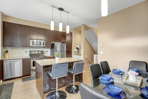 7-6033 168 Street, Surrey, BC 