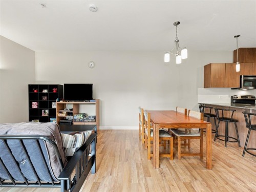 224-9655 King George Boulevard, Surrey, BC 