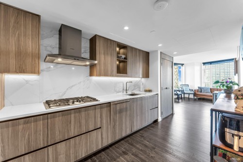 2710-9887 Whalley Boulevard, Surrey, BC 