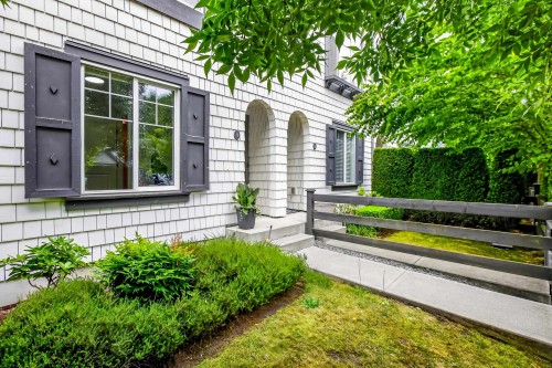 4-16357 15 Avenue, Surrey, BC 