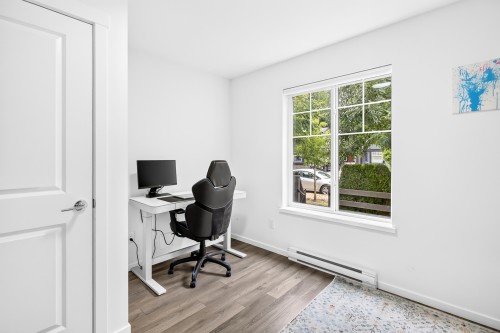 4-16357 15 Avenue, Surrey, BC 