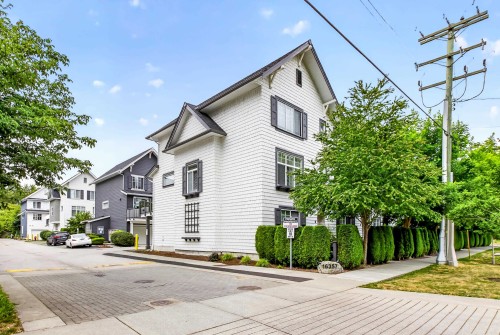 4-16357 15 Avenue, Surrey, BC 
