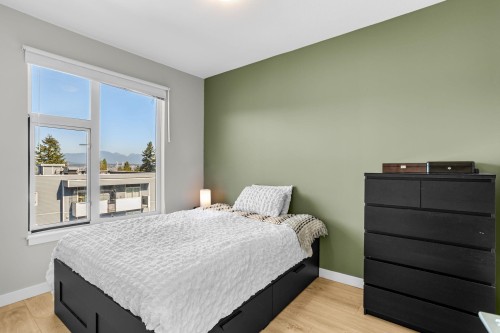 518-10838 Whalley Boulevard, Surrey, BC 