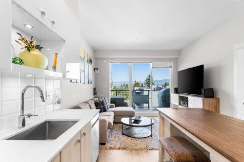 518-10838 Whalley Boulevard, Surrey, BC 