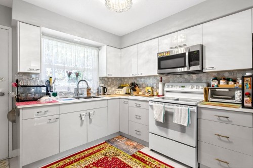 10842 144A Street, Surrey, BC 