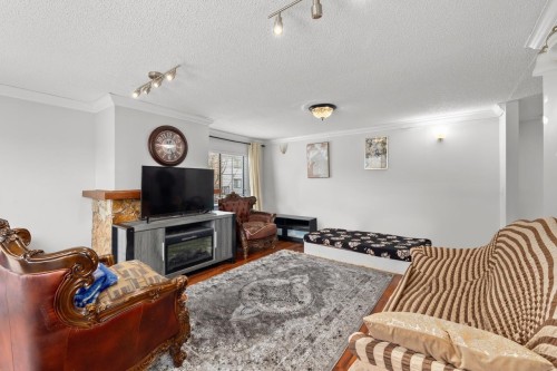 205-7119 133 Street, Surrey, BC 