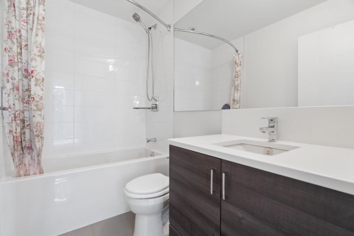 307-13919 Fraser Highway, Surrey, BC 