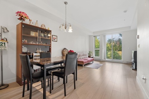 307-13919 Fraser Highway, Surrey, BC 